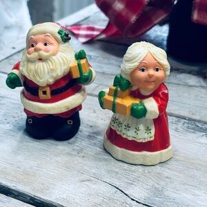 Vintage Hallmark Salt | Pepper Set. Santa | Mrs. Claus | With Stoppers. 3”T